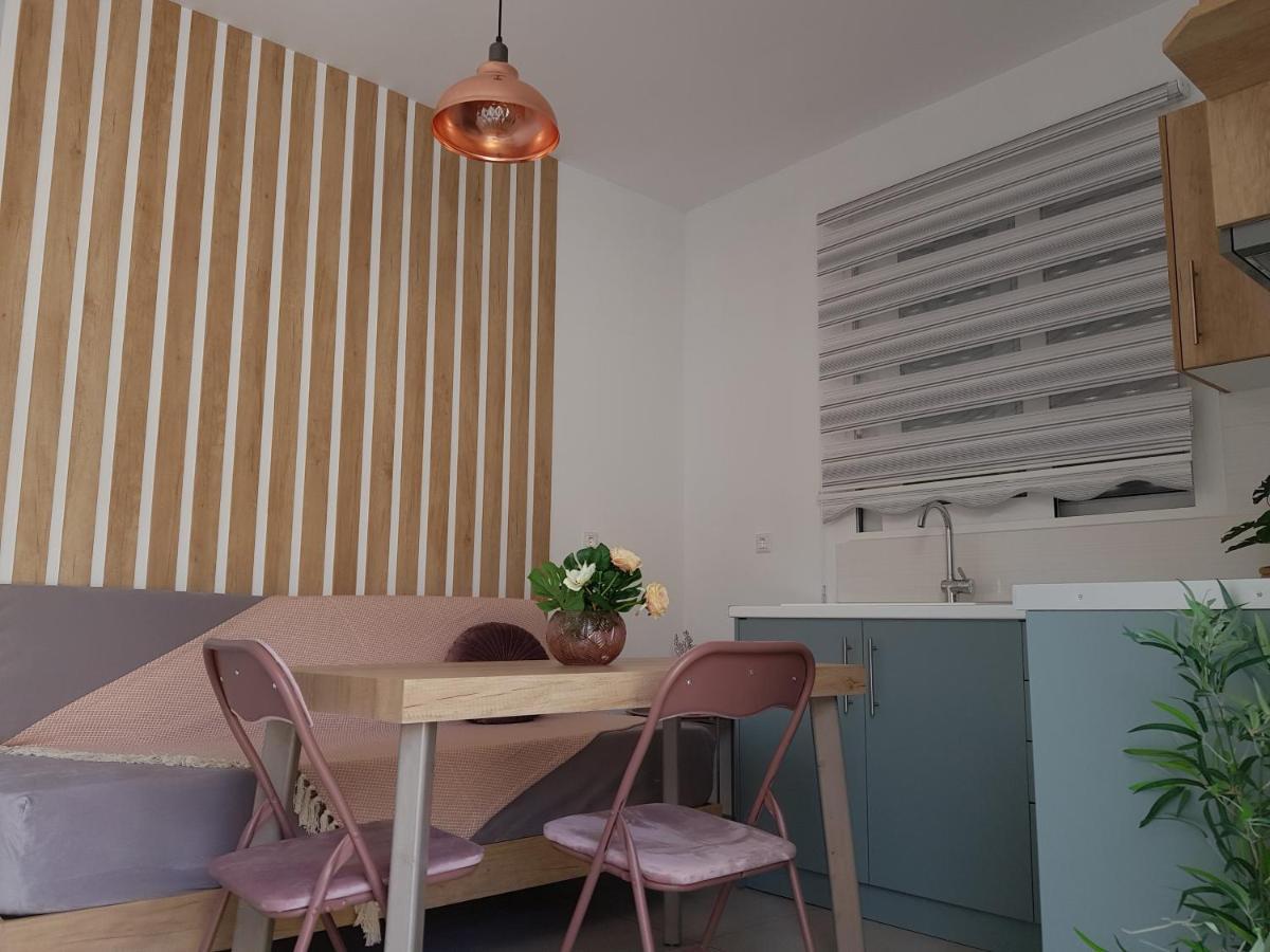 Galazia Thea Apartments อาร์คานเยโลส ภายนอก รูปภาพ