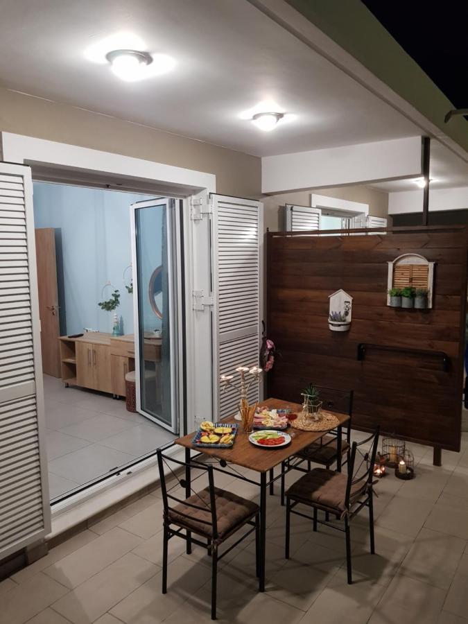 Galazia Thea Apartments อาร์คานเยโลส ภายนอก รูปภาพ