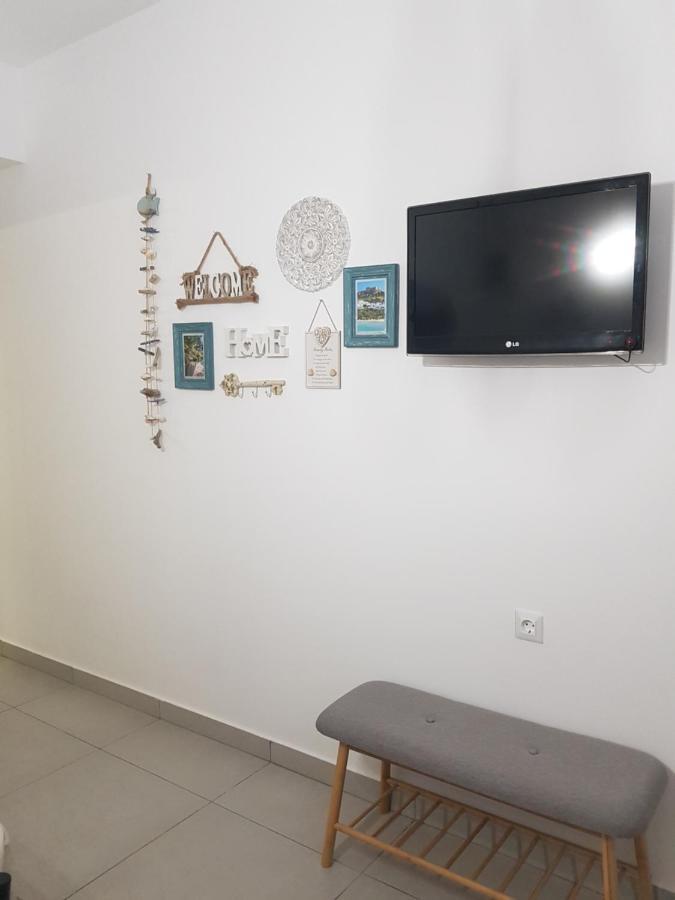 Galazia Thea Apartments อาร์คานเยโลส ภายนอก รูปภาพ