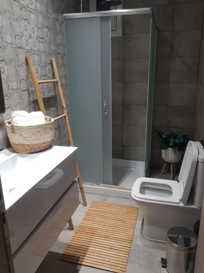 Galazia Thea Apartments อาร์คานเยโลส ภายนอก รูปภาพ